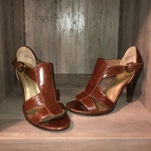 Worthington strapping heel